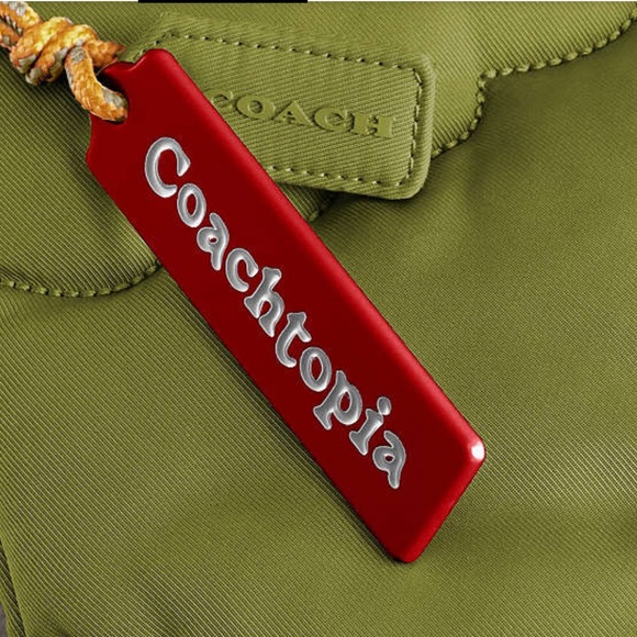 Coach "Coachtopia" Loop Quilted Cloud Tote - Picture 5 of 11